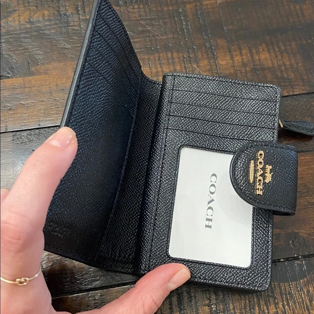 NWT BRAND NEW Black textured Coach wallet with gold hardware - Picture 5 of 6